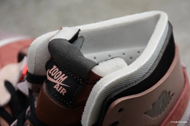 Zoom Rust Air CT0979-602 Jordan CMFT High (W) 1 Canyon 1112